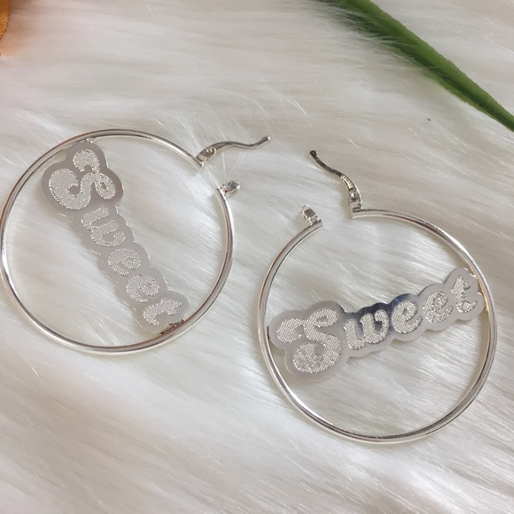 925 White Gold Filled SWEET Name Hoop Earrings - Picture 4 of 4